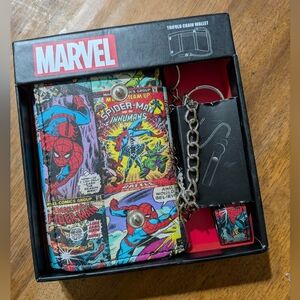Marvel Spider-Man Trifold Chain Wallet NIB
